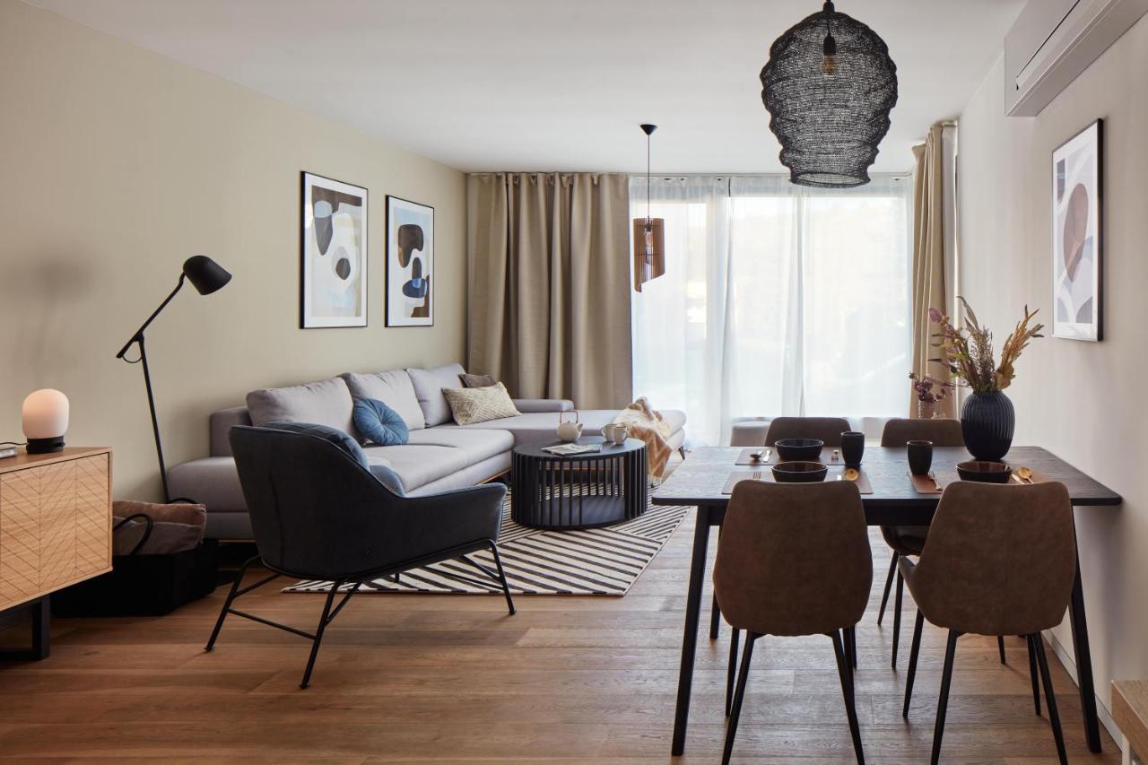 Prague Days - Stylish Apartments With Terrace - Parking - Quiet Area Exterior foto